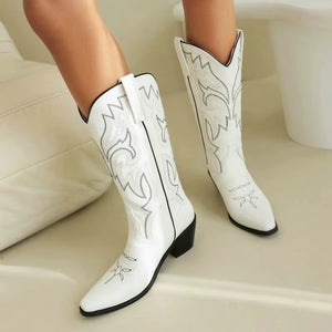Cowgirl Boots med Broderad Westernstil och Spetsig Tå