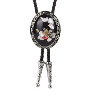 Bolo tie i läder med naturlig sten och rund medaljong Svart med blomma
