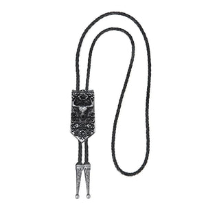 Bolo tie i läder med oxskalle och blommönster