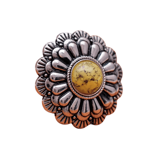 Silver Concho med 3D-Blomdesign och Färgad Pärla Beige pärla / 2st