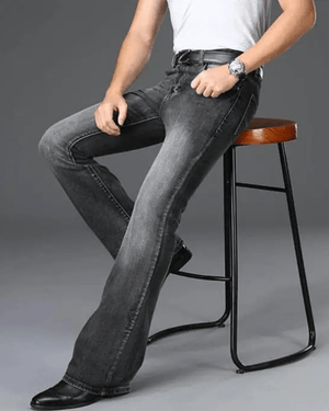 Utsvängda jeans herr