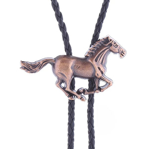 Western Bolo Tie med galopperande häst