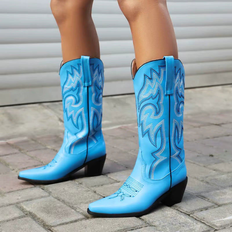 Cowgirl Boots med Broderad Westernstil och Spetsig Tå