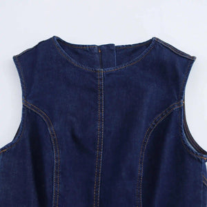Ärmlös mörk denimklänning