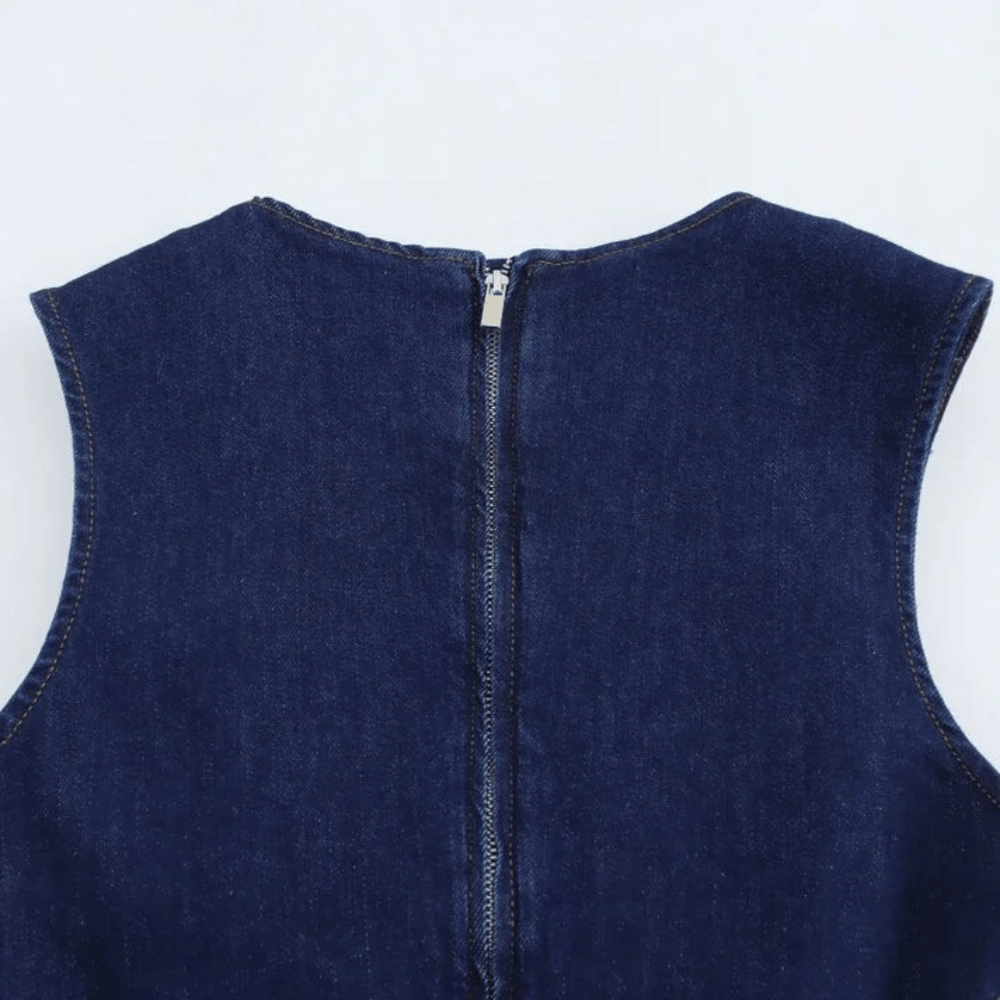 Ärmlös mörk denimklänning