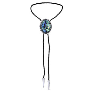 Bolo tie med snäckstenshänge i blågrönt skimrande