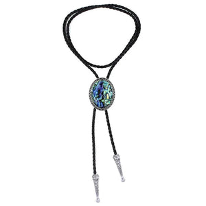 Bolo tie med snäckstenshänge i blågrönt skimrande