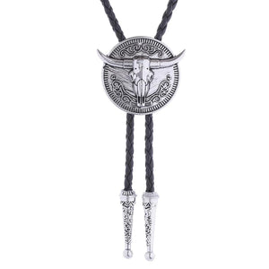 Bolo tie med tjurhuvud med långt horn