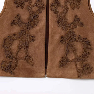 Broderad Fuskmocka Väst Dam Kort Modell