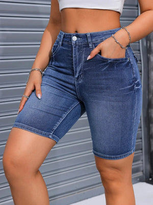 Broderade jeans shorts