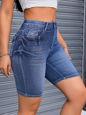Broderade jeans shorts