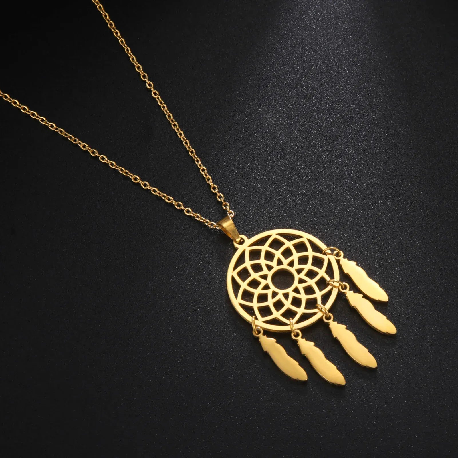 Cazador Hollow Dreamcatcher Feather Pendant Necklaces for Women Stainless Steel Jewelry Choker Necklaces 2025 Birthday Gift