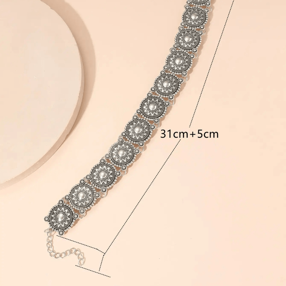 Choker-halsband med conchos i western stil