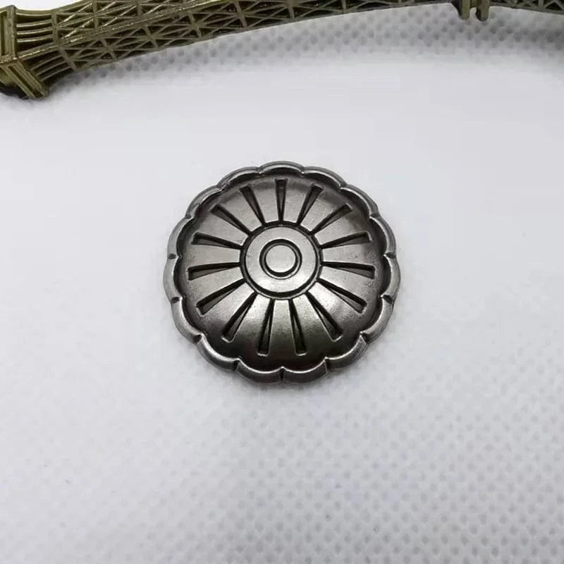 Concho i antiksilver med dekorativa motiv