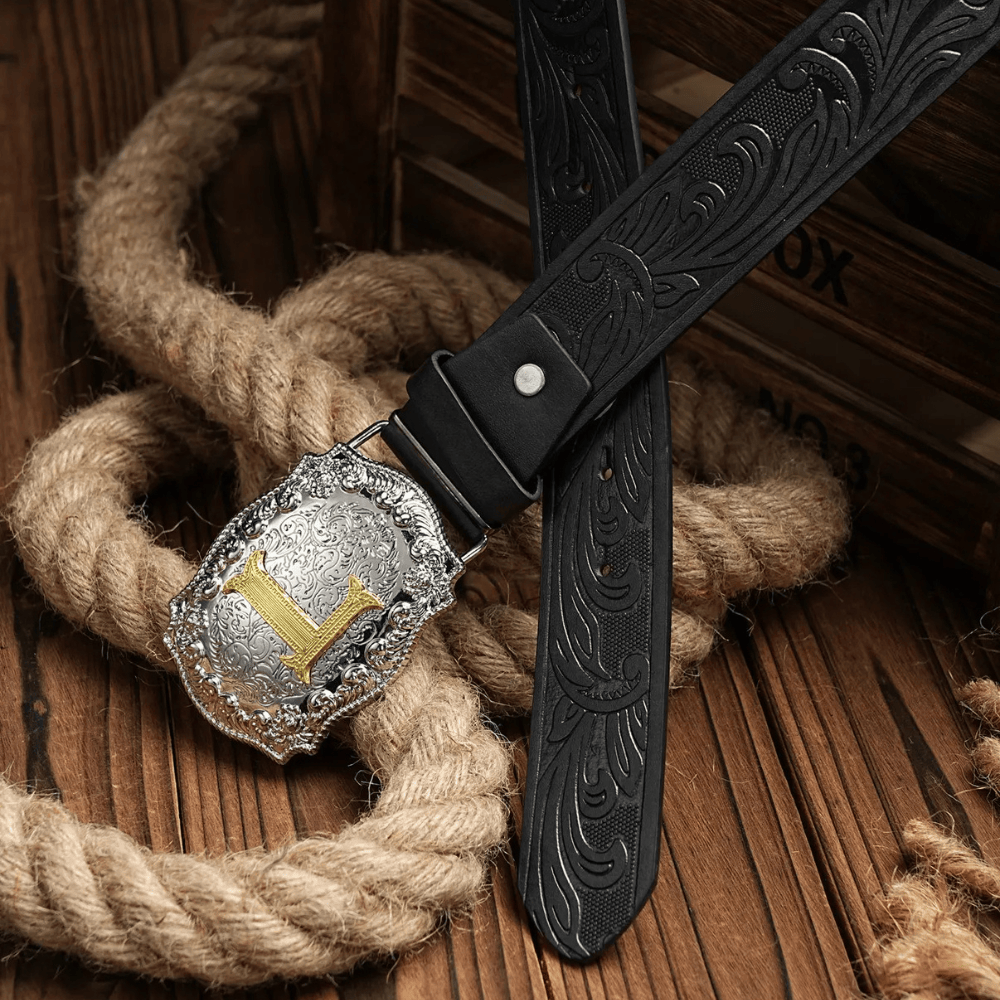 Cowboybälte med gyllene bokstav