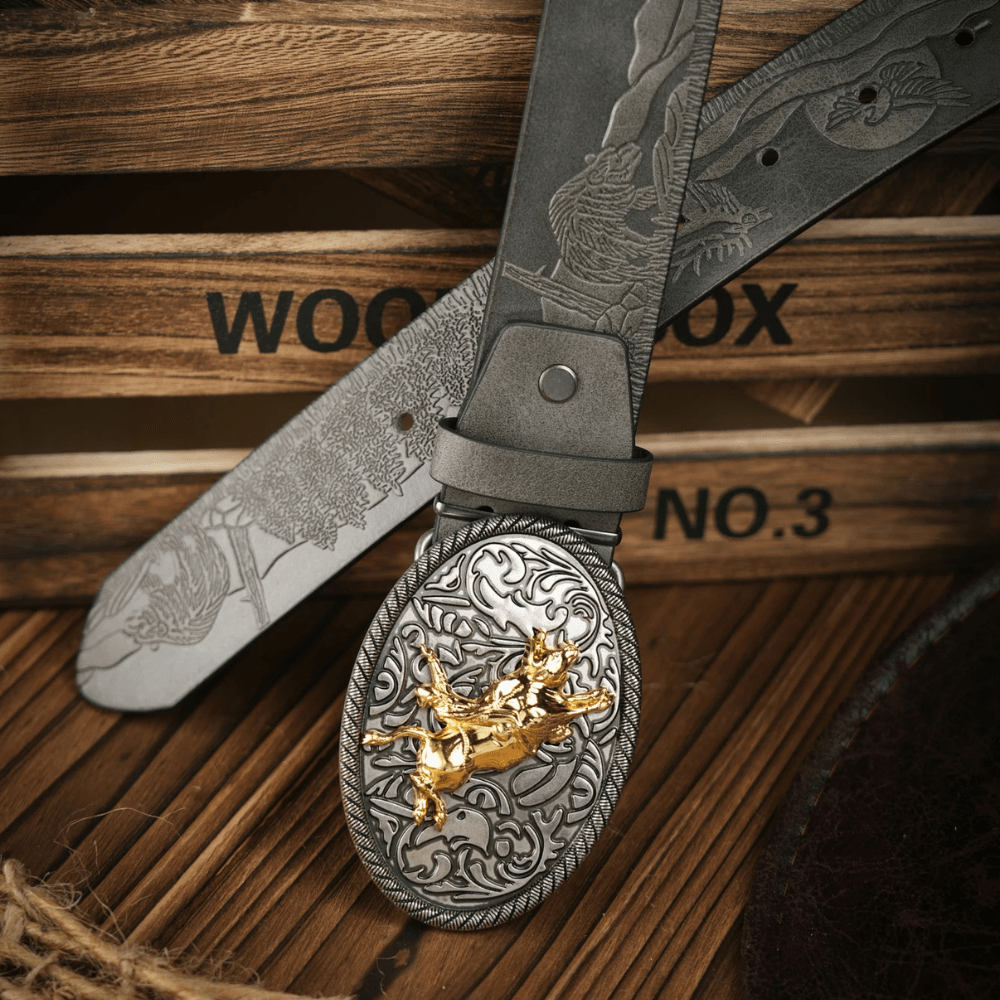 Cowboybälte med gyllene tjurspänne