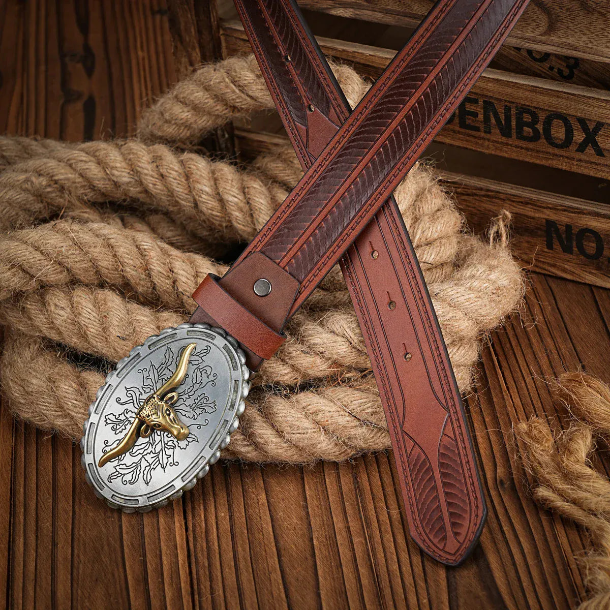 Cowboybalte-med-longhornhuvud