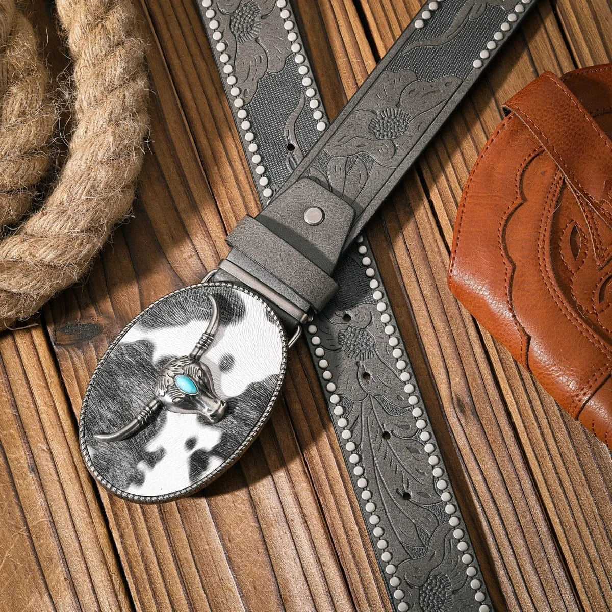 Cowboybälte med spänne i kohudsmönster