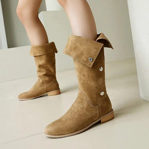 Cowboyboots i mockalook med knappar och bred skaftöppning