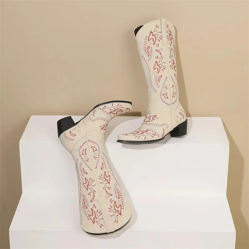 Cowboyboots med broderad design och blockklack
