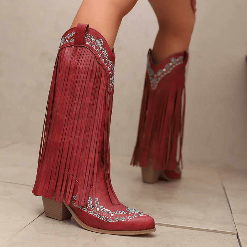 Cowboyboots med tofsar och broderad vintageinspirerad design