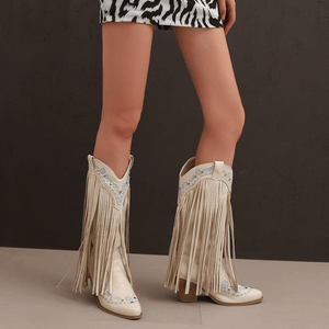Cowboyboots med tofsar och broderad vintageinspirerad design