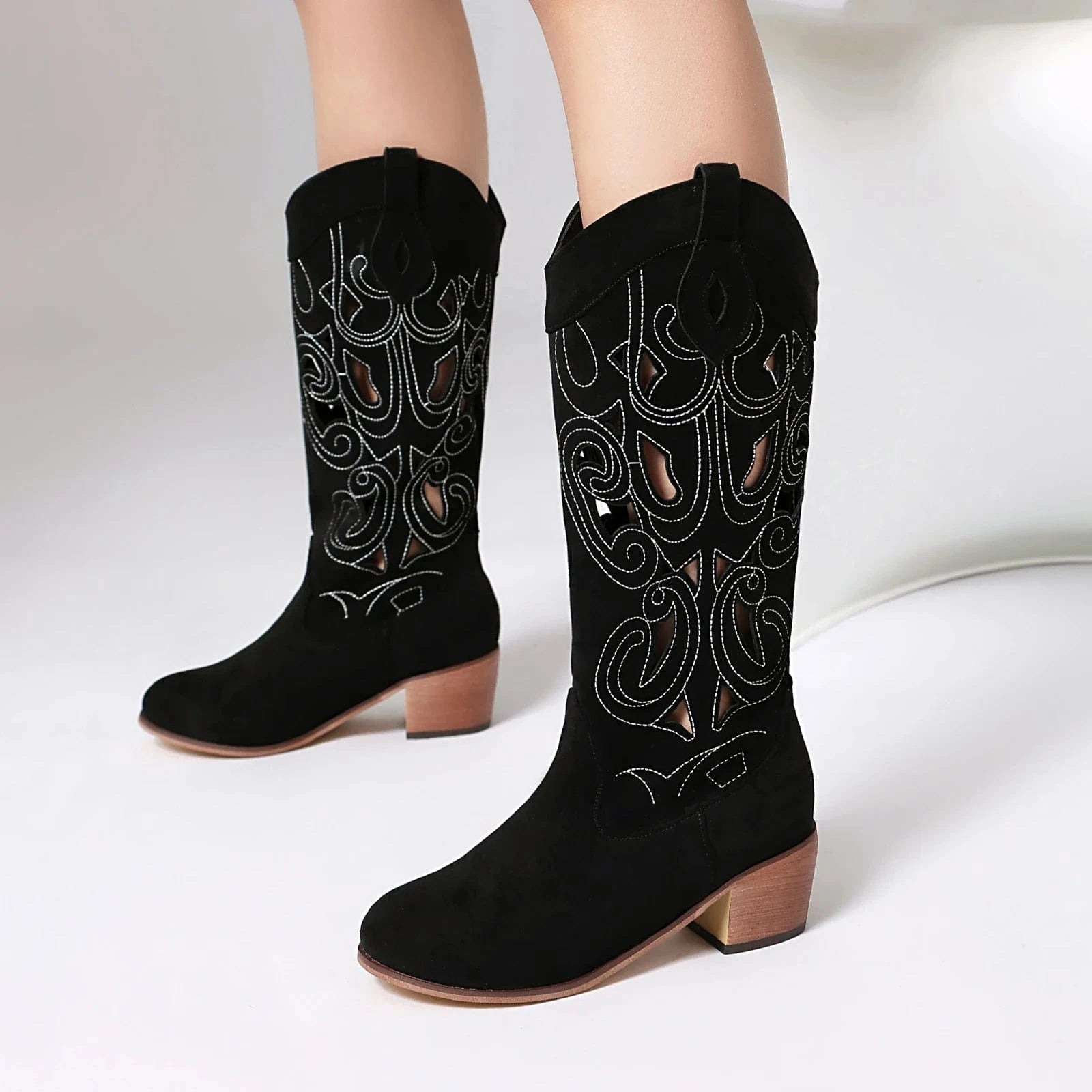 Cowgirl Boots i Mocka med Utskärningar