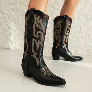 Cowgirl Boots med Broderad Westernstil och Spetsig Tå