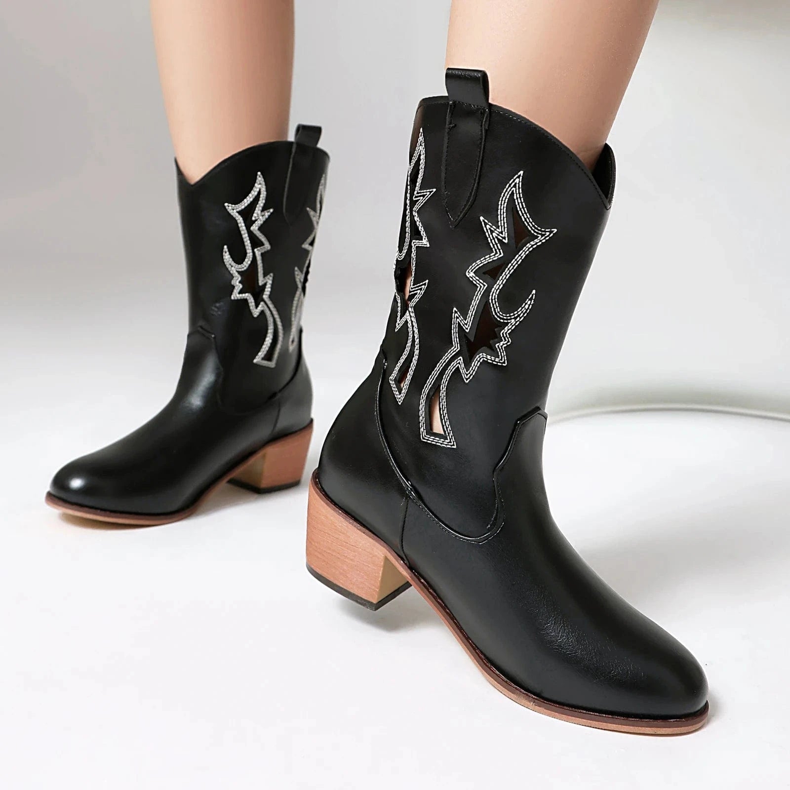 Cowgirl Boots med Utskärningar