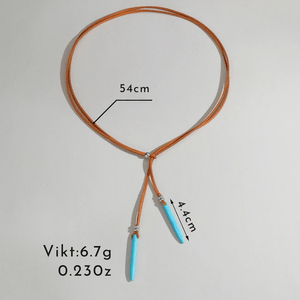 Halsband i mocka med turkosa hängen Brun med turkos