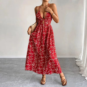 Röd blommig klänning