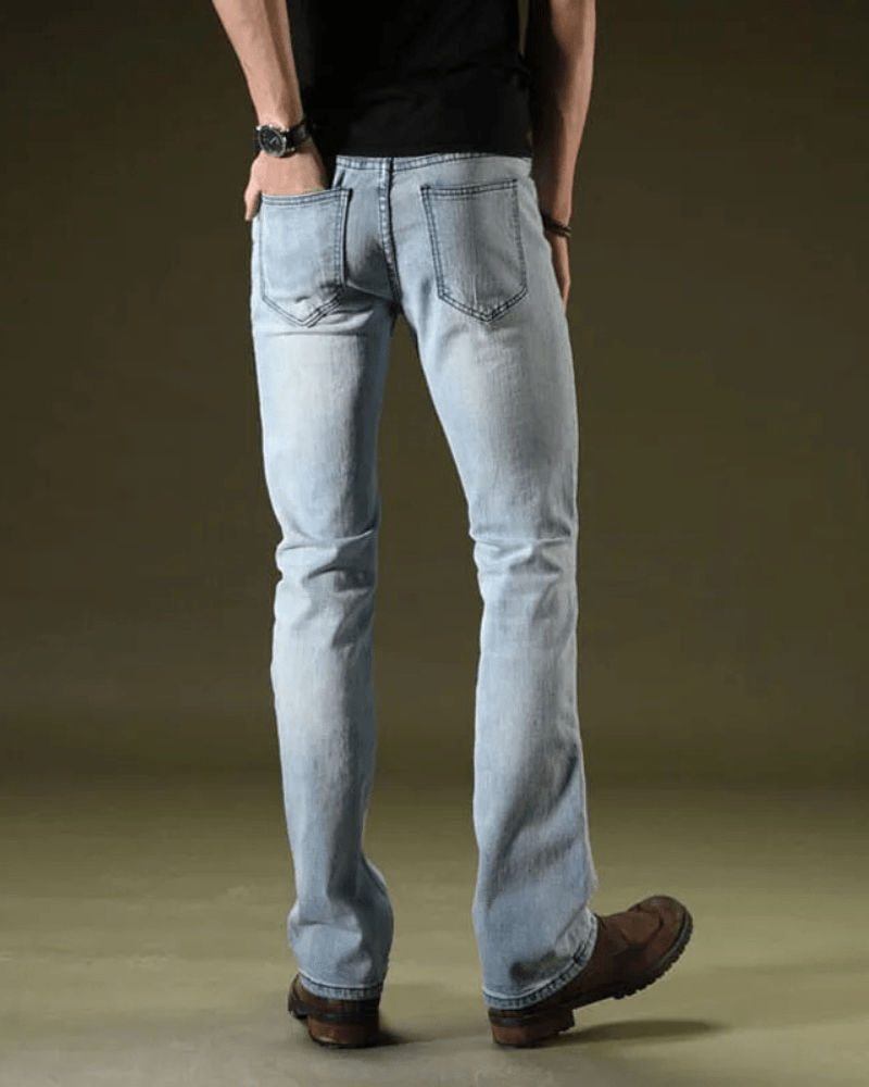 Utsvängda jeans för herr