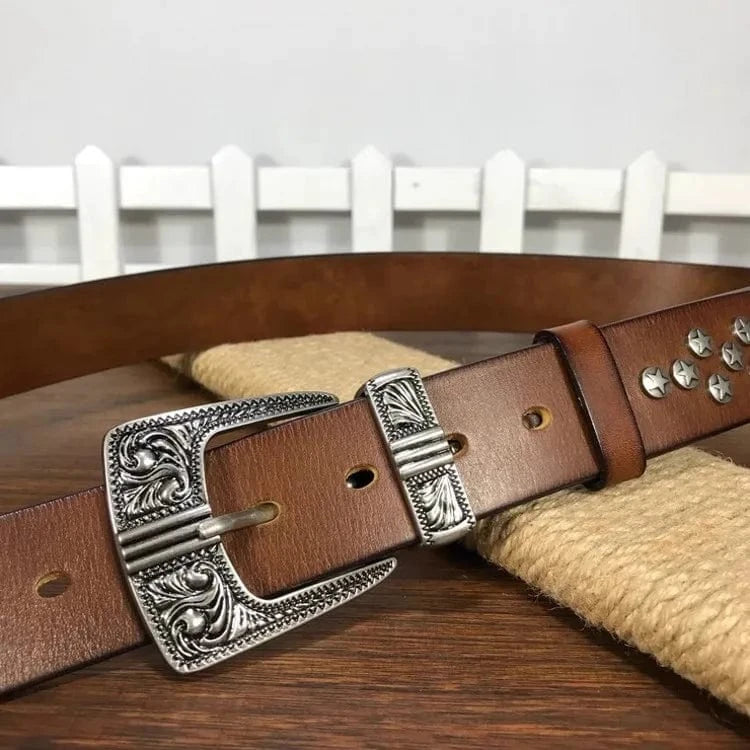 Westernbälte i äkta läder med stjärnnitar och vintage-spänne